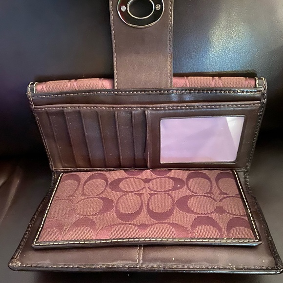 Brown coach wallet - Picture 2 of 8